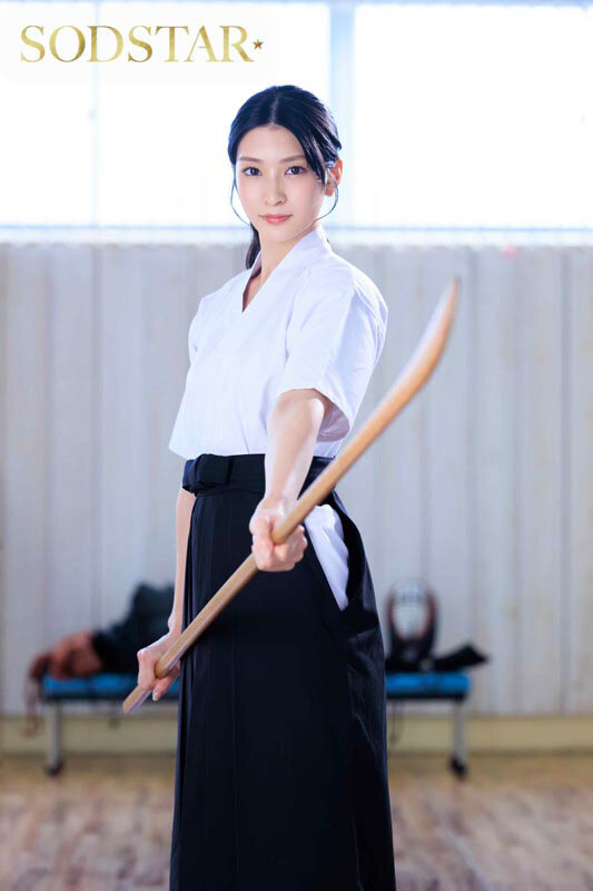 SOD Create JAV Censored (START-310V) The story of how I lost my virginity to the dignified and beautiful naginata swordsman I was secretly in love with. Honjo Suzu